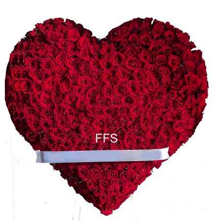 200 Roses Heart Wreath Melbourne